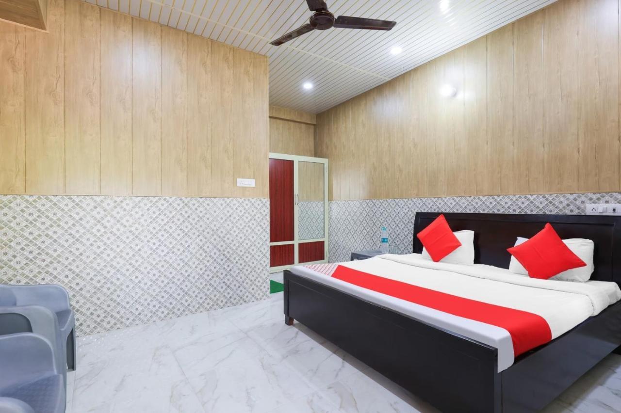 Hotel Chitrarth & Party Lawn Haldwāni Exterior foto